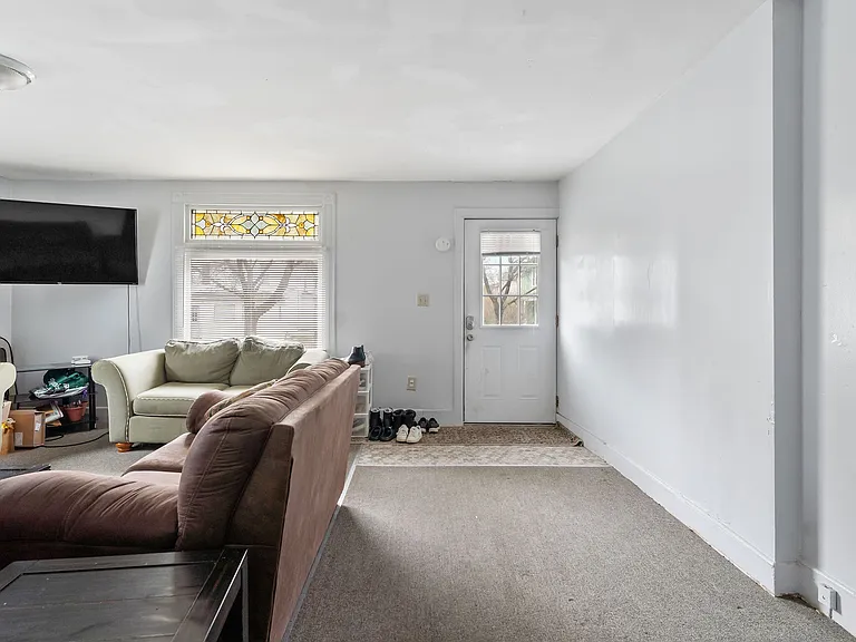 5 Arthur St #1 — Photo 3