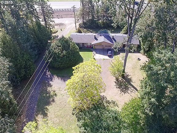 4th image of 24685 NW Groveland Dr