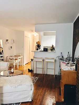 Rented by Cayenne Realty Group | media 5