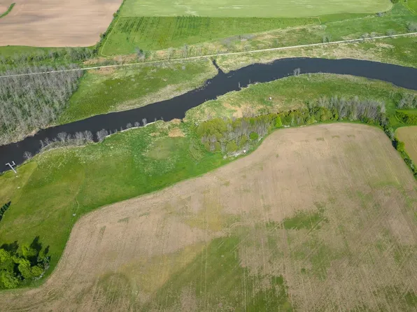 Elder Dr, Algoma, WI 54201