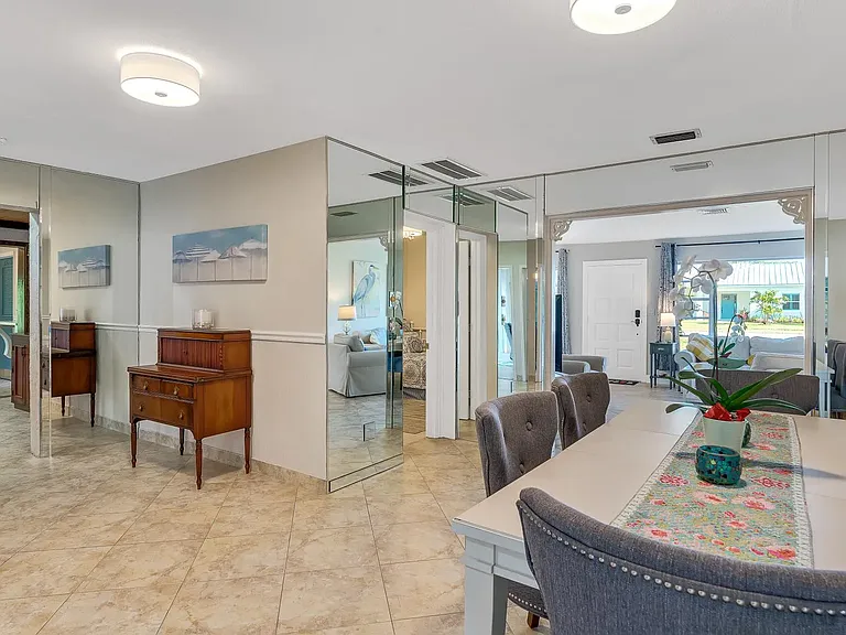 594 Bougainvillea Ln — Photo 14
