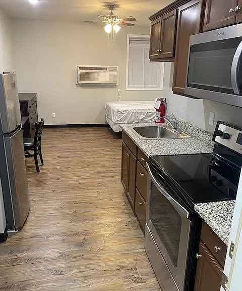 900 N Rolla St #102 — Photo 4