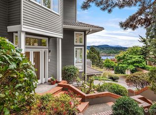 9020 SE 79th St, Mercer Island, WA 98040