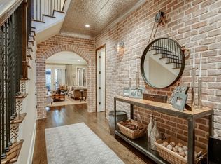 1747 Hillmont Dr, Nashville, TN 37215