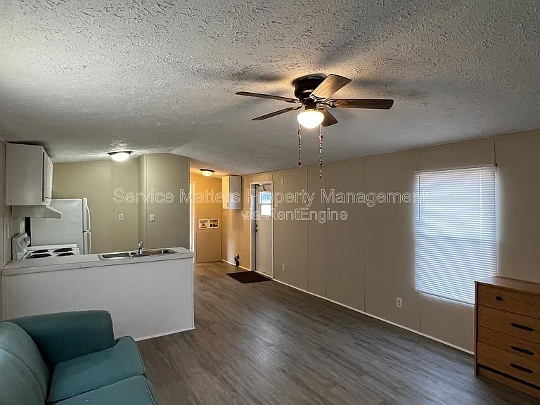 4819 Douglas Dr — Photo 4
