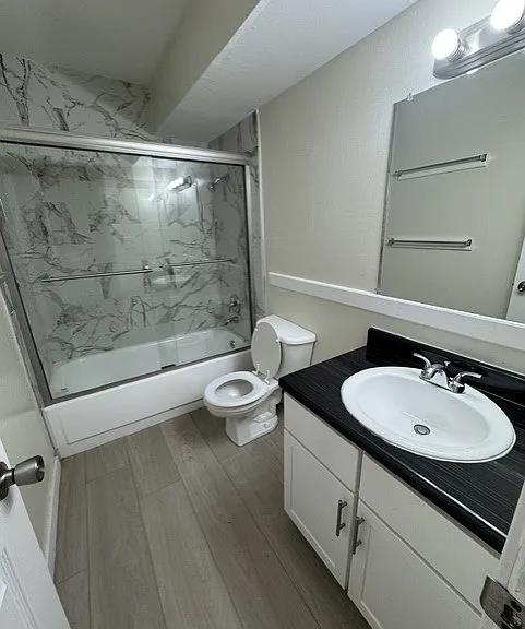 Twin Fountain Apartments — Photo 26