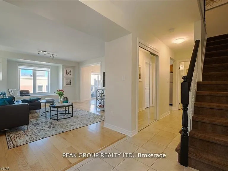 9 Flynn Ct — Photo 17