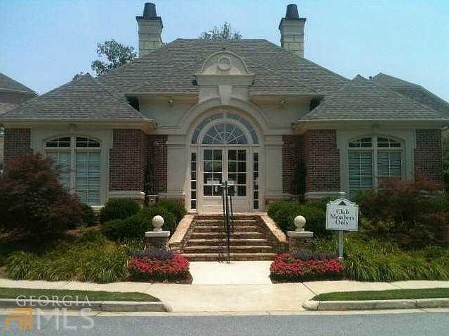 2nd image of 3385 Regent Pl SW