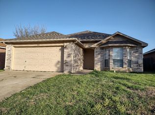 2011 N Kirbywood Trl, Grand Prairie, TX 75052