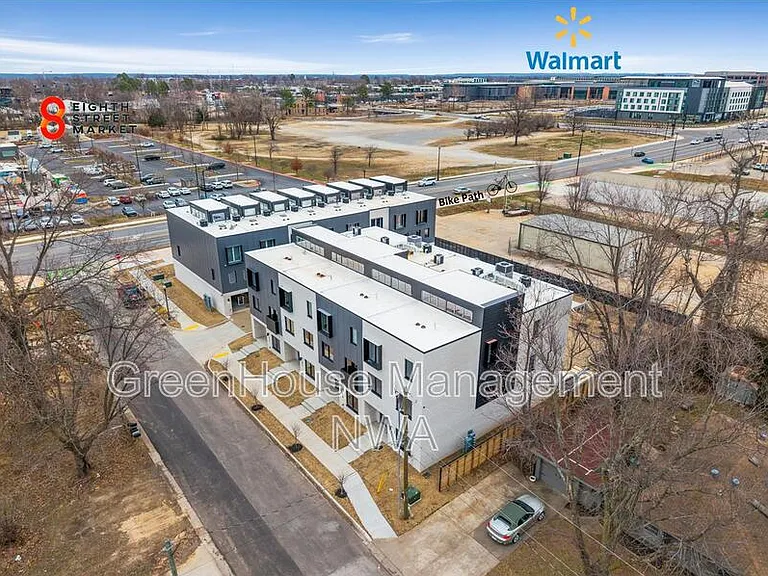 838 SE 8th St — Photo 12
