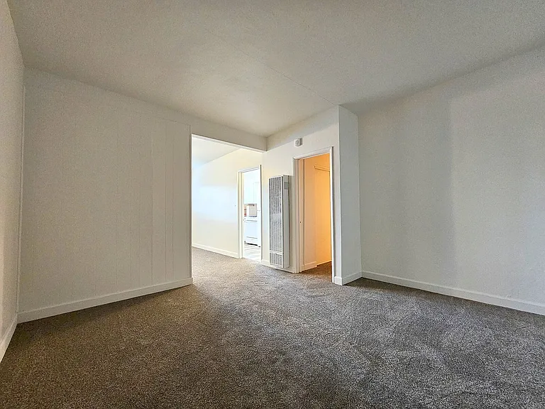 1465 Grand Ave — Photo 26