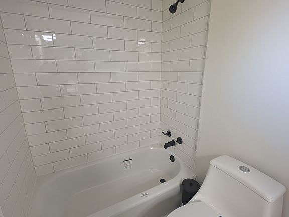 2nd image of 3131 Lake Ave Unit F