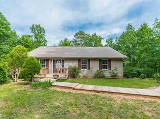 621 Crescent Dr, Toccoa, GA 30577