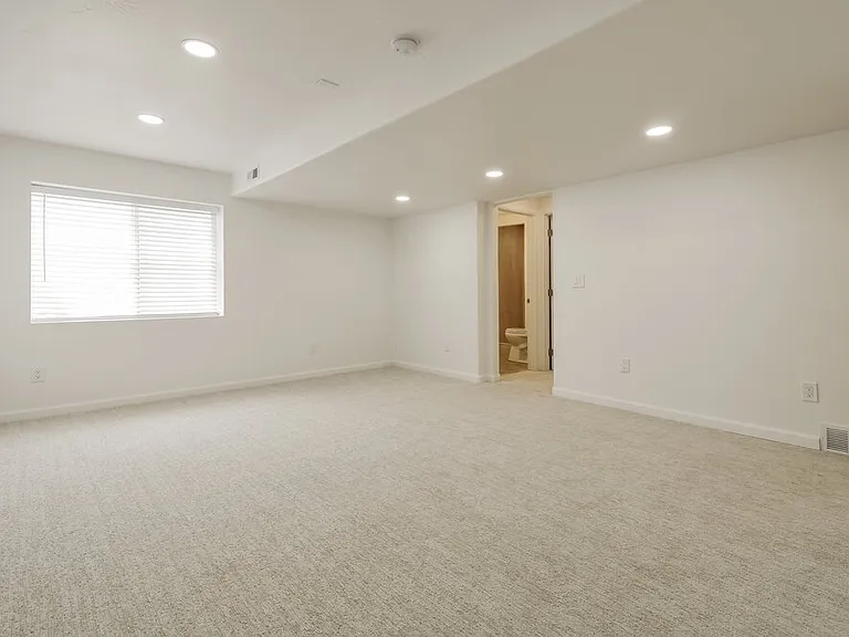 2098 E Weeping Willow Way — Photo 9
