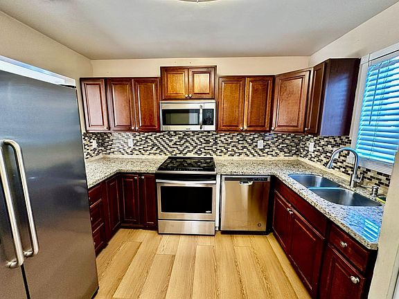 2nd image of 140 NW South River Dr #4-408