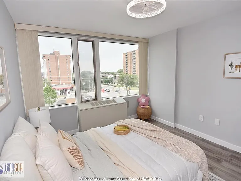 2144 Pelissier St #601 — Photo 27