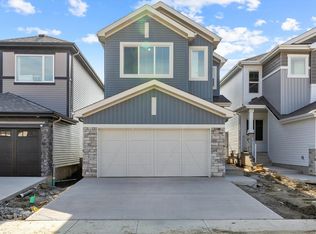 17924 63rd St NW, Edmonton, AB T5A 1R6