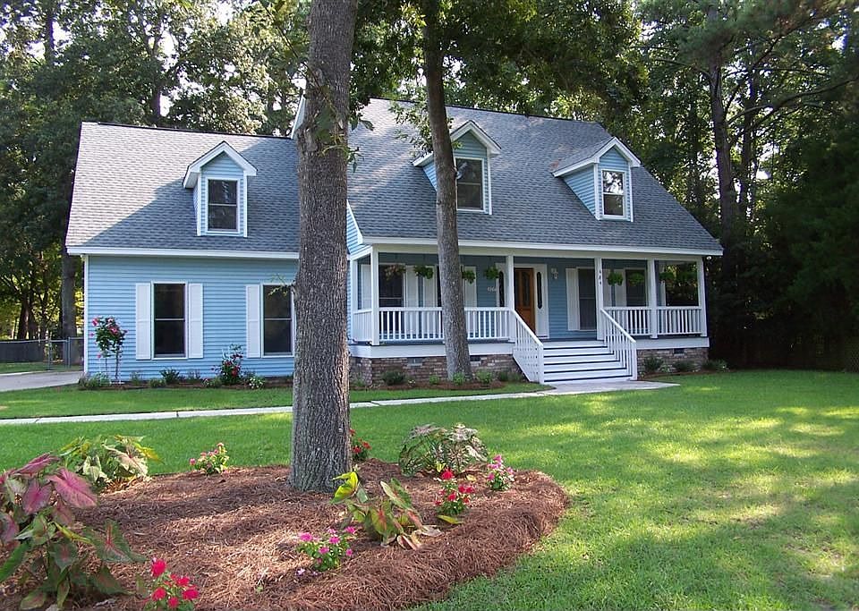 wooded front yard