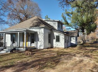 615 W Persimmon St, Rogers, AR 72756