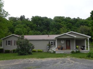 19461 Pembrooke Ln, Saxton, PA 16678