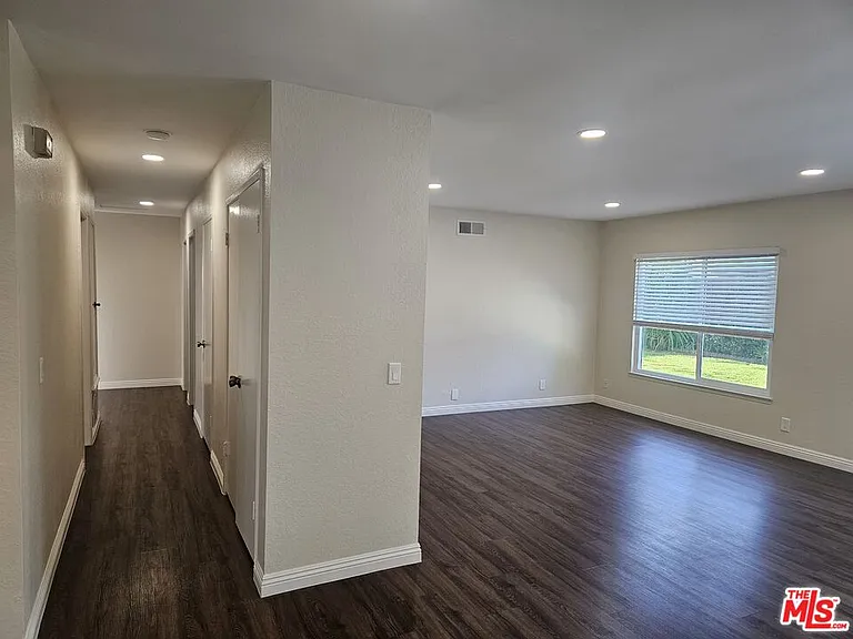 3410 Via Marina Ave — Photo 6