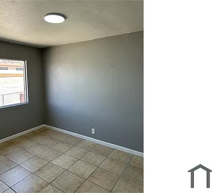320 Mary Anne Ave — Photo 9