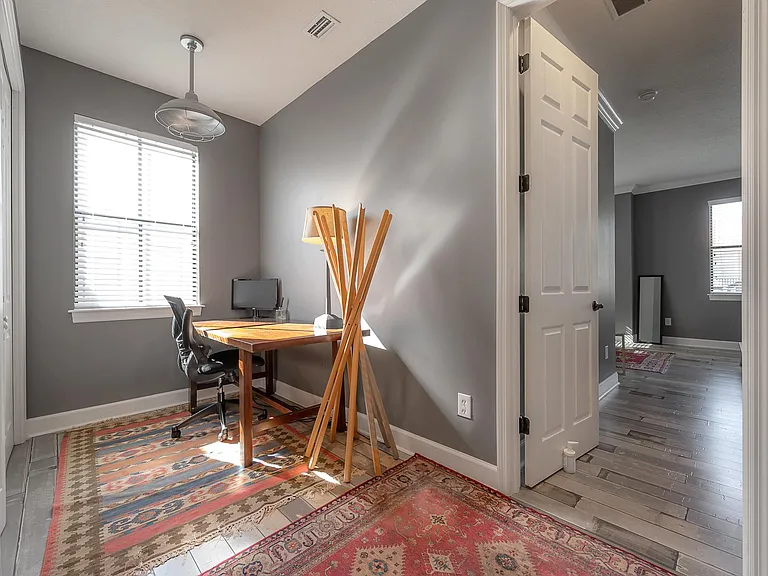 111 S Packwood Ave #C — Photo 15