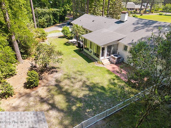 2nd image of 201 Camelia Drive