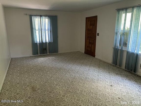 4th image of 309 Ellenton Avenue