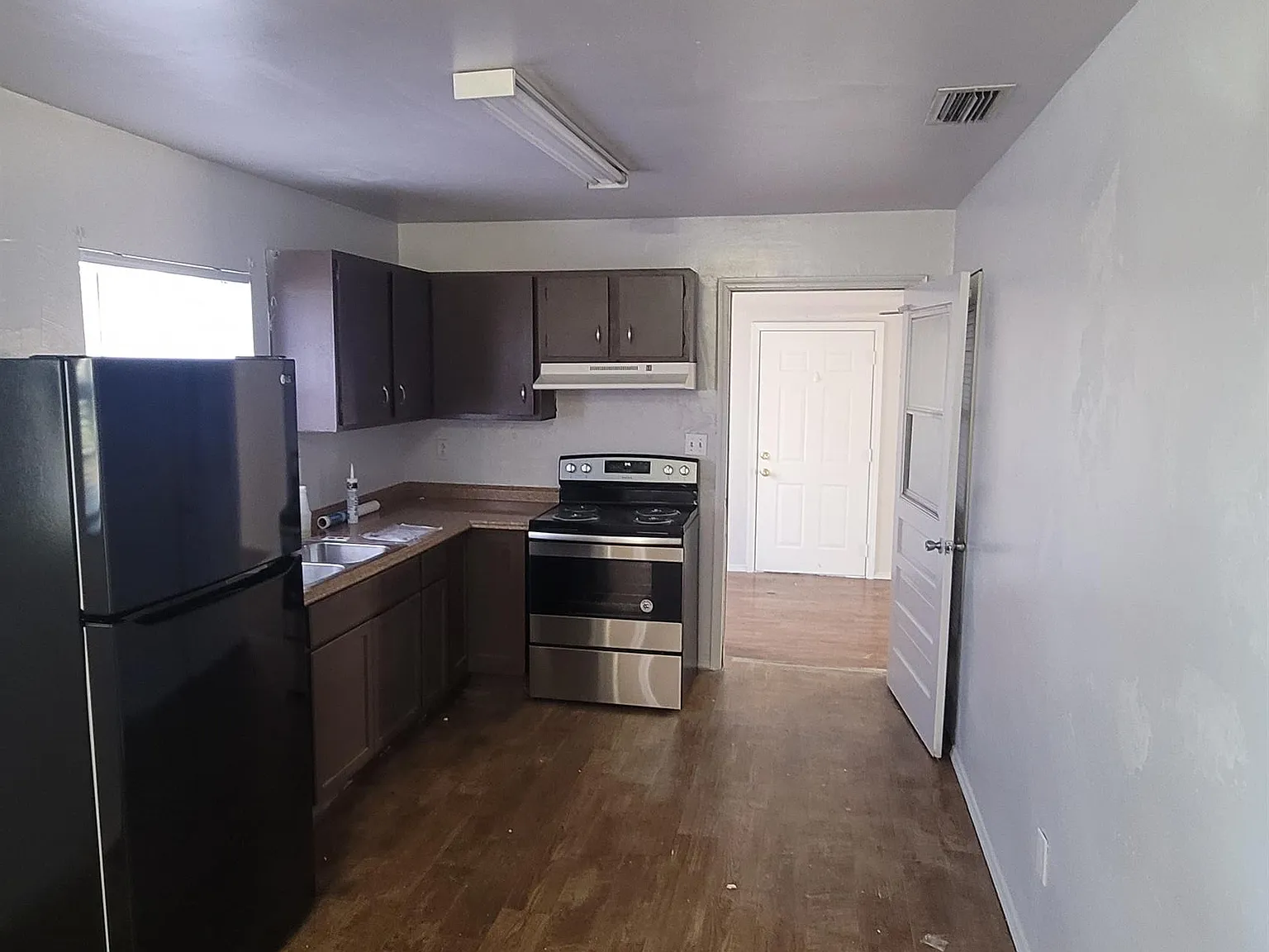 883 W Ohio Ave - P82 - 1 — Photo 4