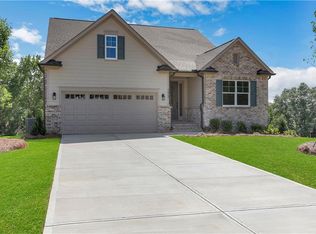 7053 Manchester Dr, Flowery Branch, GA 30542