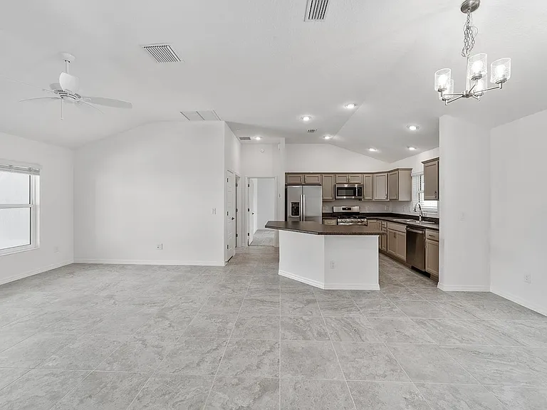1412 Summerlin St — Photo 21