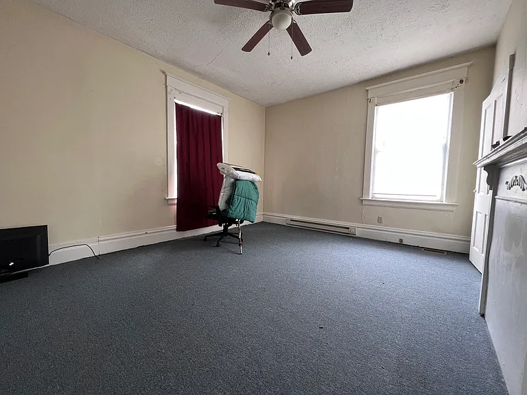 390 Forest Avenue — Photo 26