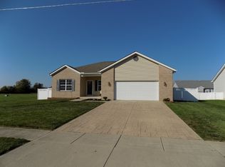 136 Station St, Ashville, OH 43103