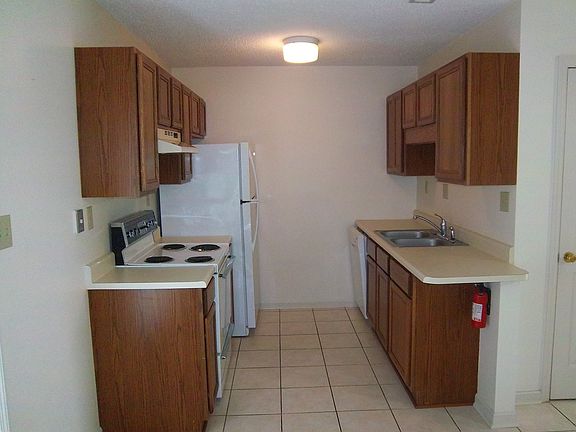 5th image of 4908 Trace Manor Ln