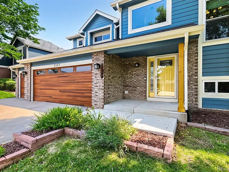 1117 Ridgeview Cir — Photo 2