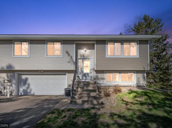 300 96th Ln NE, Blaine, MN 55434