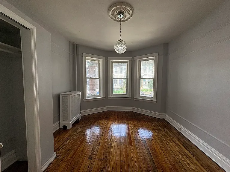 211 Grant Ave #1A — Photo 5