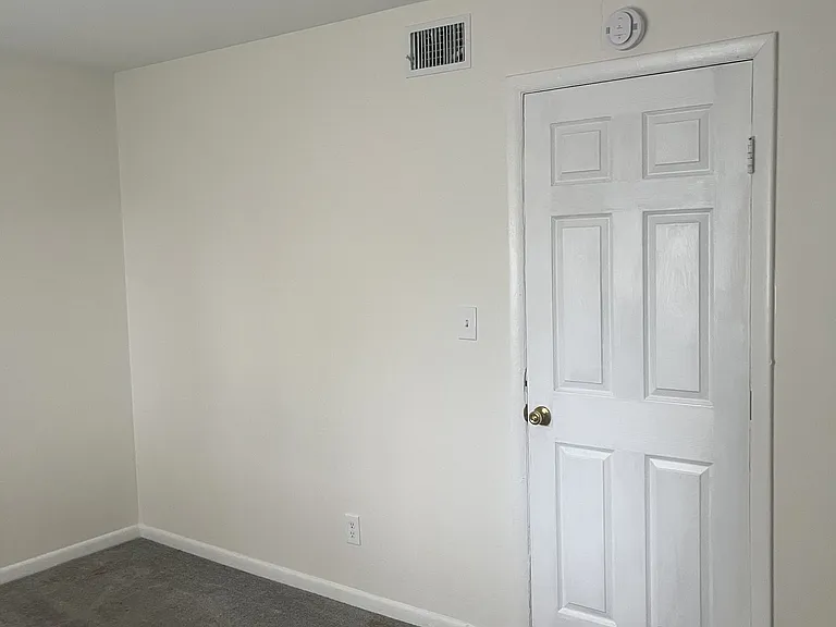 1038 Cherry Dr #3 — Photo 7