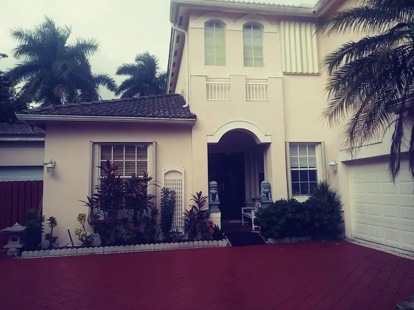 15993 SW 151st Ter, Miami, FL 33196