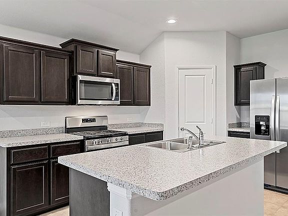 Home images & Floor Plans are for illustration purposes only & may vary from actual home