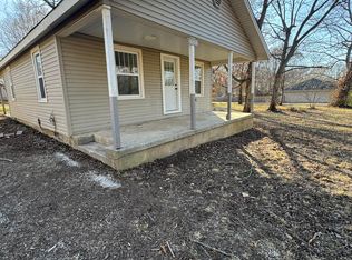 2752 W Elm St, Springfield, MO 65802