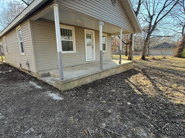 2752 W Elm Street, Springfield, MO 65802