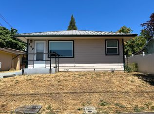 149 NE Johnson St, Myrtle Creek, OR 97457