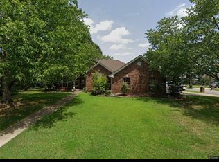 1910 Chicot Dr, Conway, AR 72034