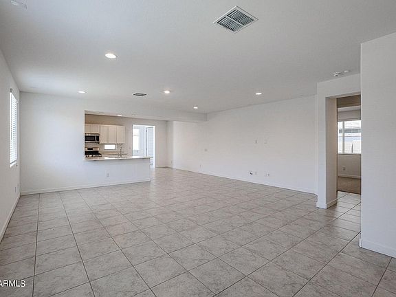 4th image of 16554 W Questa Dr