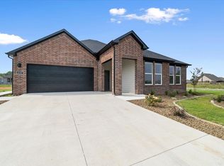 22 Plantation Dr, Mayflower, AR 72106