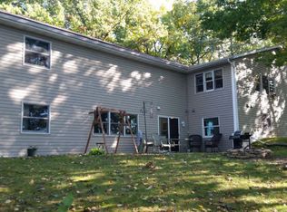 N3767 Airport Rd, Cambridge, WI 53523