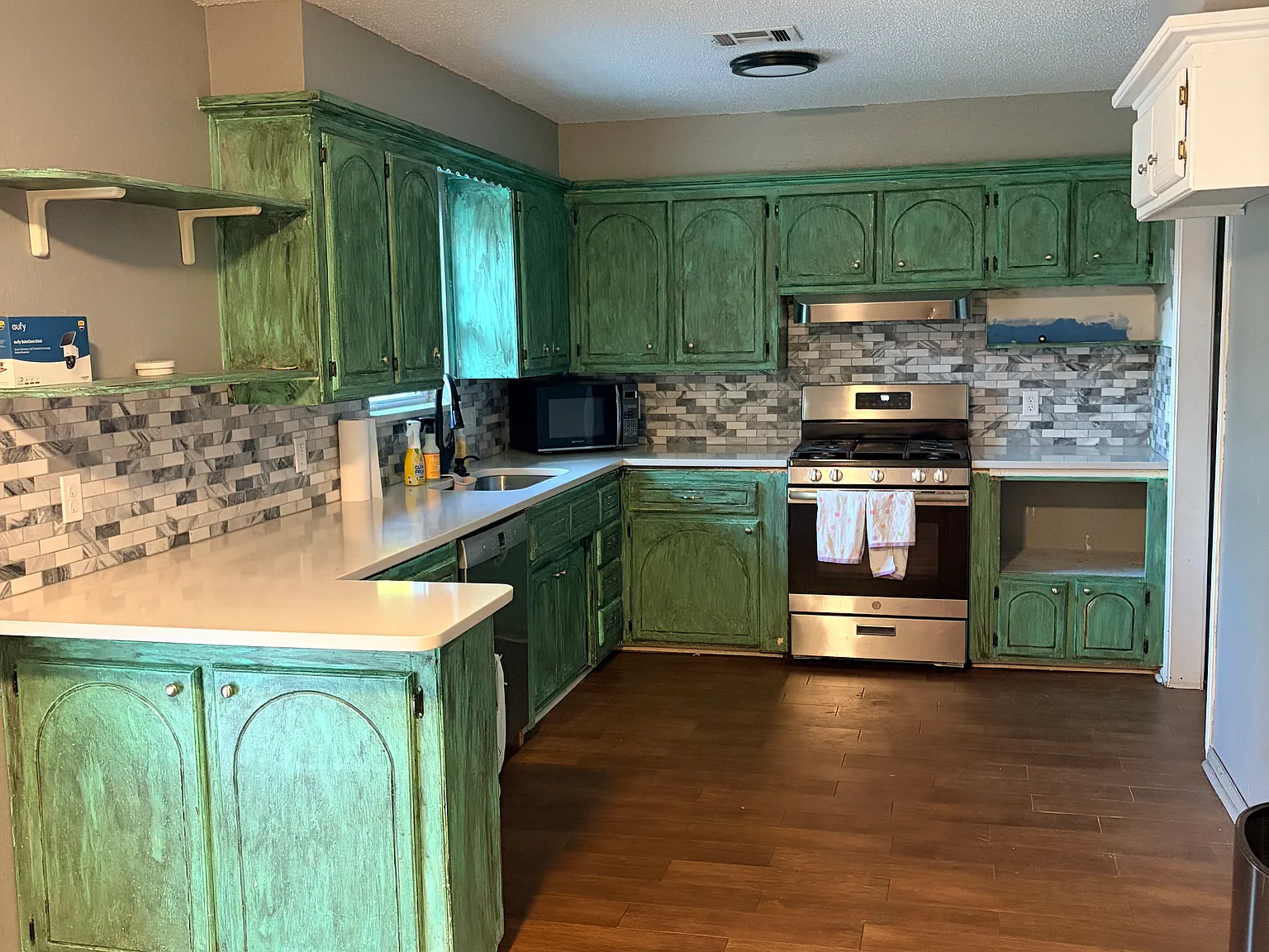 3 bed, 1.5 bath, 1400 sqft, $1,400 — Photo 3