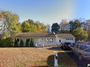 20 Cozy Hollow Rd, Danbury, CT 06811